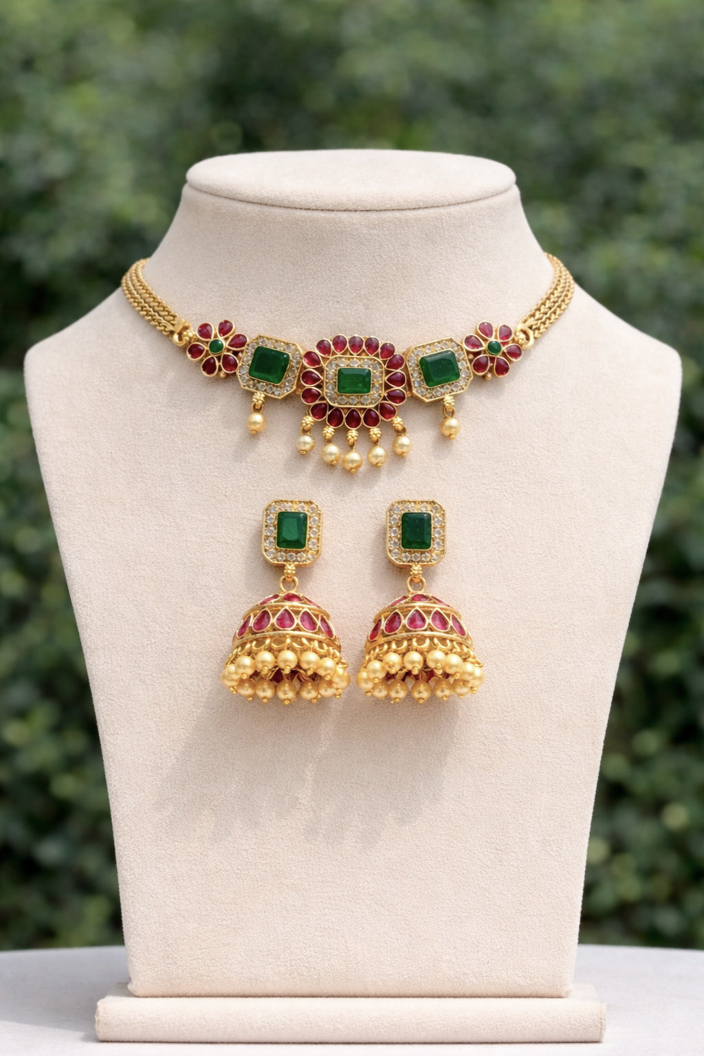 Flower Ruby and Emerald choker (#081)