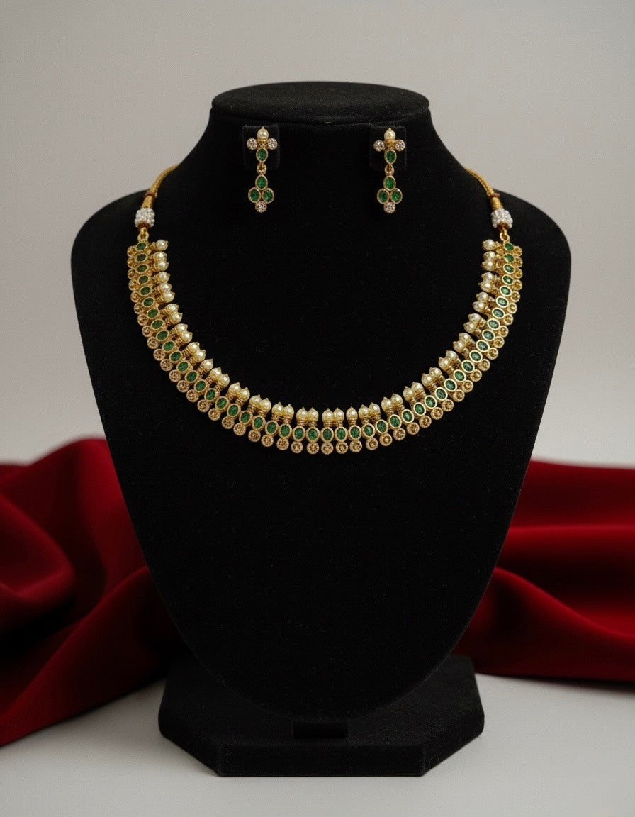 Thrayi Green Stone Pearl Necklace(#041)