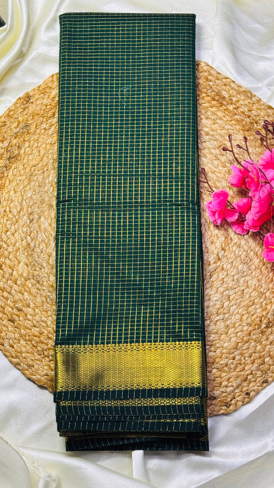 Parrot Green Kasavu Saree